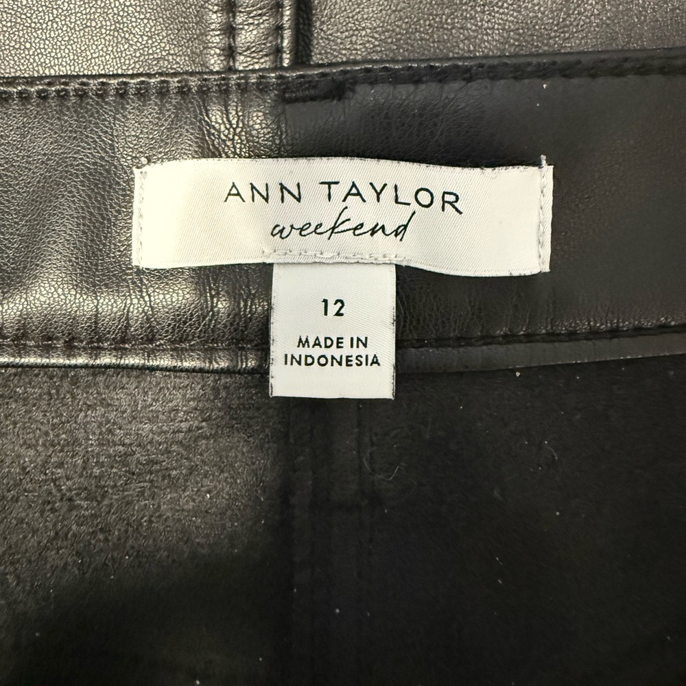 Ann Taylor Black Faux Leather Pencil Skirt size 12 - Picture 2 of 6